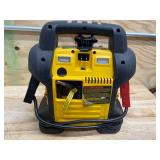 DEWALT 1600 Peak Amp Jump Starter with Digital Compressor and USB Power Bank (Not Working)