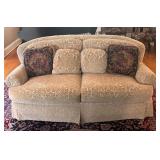Elegant Pearson Loveseat Sofa with Classic Floral Upholstery