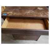 4 Drawer chest of drawers