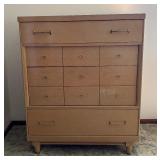 Mid-Century Vintage Bassett 5-Drawer Dresser