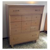 Mid-Century Vintage Bassett 5-Drawer Dresser