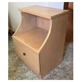 Vintage Harmony House Side Table / Nightstand / Accent Table