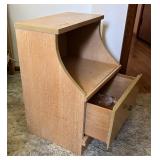 Vintage Harmony House Side Table / Nightstand / Accent Table