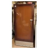 General Electric Refrigerator Freezer Model: FA212YB