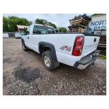 2003 Chevy 2500 4X4 Regular Cab Pickup