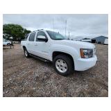 2011 Chevy Avalanche LT 4x4