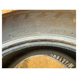 Set of 4 Bridgestone Blizzak DM-V2 Studless Winter Tires 225/65R17