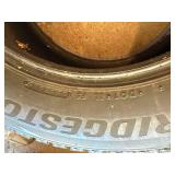 Set of 4 Bridgestone Blizzak DM-V2 Studless Winter Tires 225/65R17