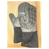 Kitchen Essentials Bundle: Cling Wrap, Parchment, Foil, Mitts & Mats - content quantities unverified