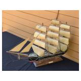 Fragata Siglo XVIII Model Ship with Display Stand