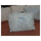 Twin XL Lightweight 700 Fill Power Luxury White Duck Down Duvet Comforter Insert