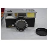 Vintage Yashica Flash-O-Set 35 MM Camera
