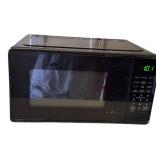 Mainstays |  0.7 Cu ft Countertop Microwave Oven, 700 Watts, Black