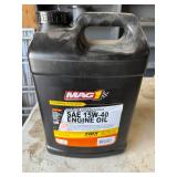 Full 2.5 Gallon 15W40 Engine Oil