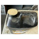 Full 2.5 Gallon 15W40 Engine Oil