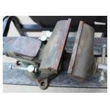 Swiveling Anvil 4" Vise - Duracraft MV-440 very good condition