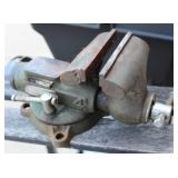 Swiveling Anvil 4" Vise - Duracraft MV-440 very good condition