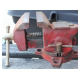 Swivel Bench Vise 4"