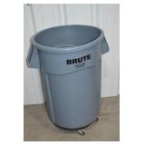 Brute Garbage Can On Wheels