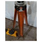 Zeiss Ni 2 Leveling Instrument with Tripod and Case