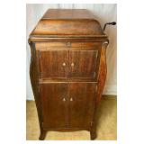 Antique Victor VV-XI 741705 Hand Crank Victorola Record Player Phonograph