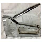 Electric Nailer, Stable Gun and Cable Tacker Bundle