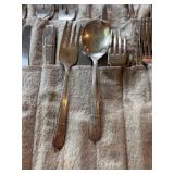 Set of Wm A Rogers A1 Plus Oneida Ltd Silverware Flatware