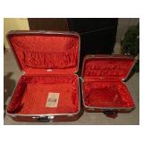 Vintage Skyway Suitcase Set with Red Interior