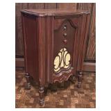 Vintage 1931 RCA Victor Superette Radio Cabinet