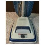 Eureka Vibra-Groomer II Upright Vacuum Model: 1455A