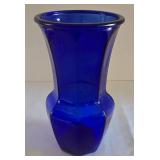 Versatile Glass Vase Selection