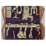 Vintage Singer Sewing Machine in Cabinet