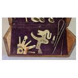 Vintage Singer Sewing Machine in Cabinet