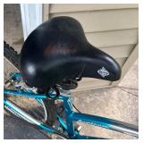 Huffy Avenue Bicycle with Air Ride Comfort Shocks