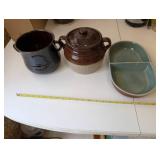 Set of 3 Ceramic Kitchenware Pots and Divided Dish