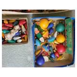 Vintage Assorted Christmas Light Bulbs and Vintage Twinkling 3 Bell Cluster Set