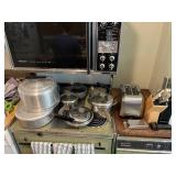 Assorted Kitchen Cookware and Appliance Set
