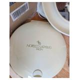 Mixed Home Grooming and Cleaning Set with Mirror Light and Accessories