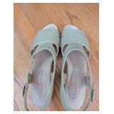 Set of 4 Pairs of Women