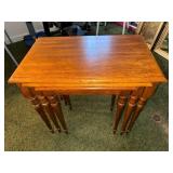 Set of 3 Nesting Tables with Turned Legs in Oak Finish