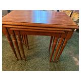 Set of 3 Nesting Tables with Turned Legs in Oak Finish
