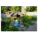 Globe International 1000 lb Electric/Hydraulic Scissors Lift Table