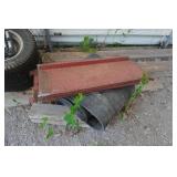 Globe International 1000 lb Electric/Hydraulic Scissors Lift Table