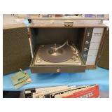 ZENITH HI FI 6 SPEAKER STEREOPHONIC SOLID STATE RECORD PLAYER