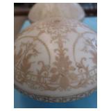 2 PENDANT LIGHT GLOBES