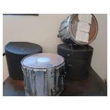 2 SNARE DRUMS WITH CASES