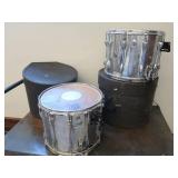 2 SNARE DRUMS WITH CASES
