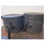 2 SNARE DRUMS WITH CASES
