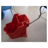 FREE STANDING MOP BUCKET