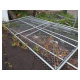 LG CHAIN LINK GATE W/ POSTS.
